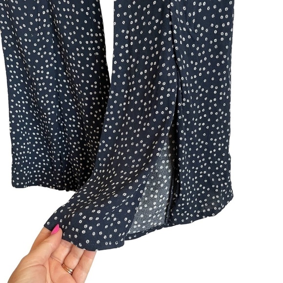 Abercrombie & Fitch Navy Floral Crepe Flare Leg Pants, Size L - Picture 6 of 10